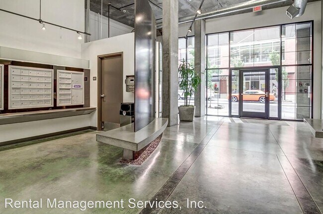 Foto del edificio - Studio, 1 bath House - 1030 NW 12th Ave #215