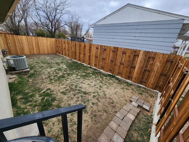 Building Photo - 506 W Meeker Dr