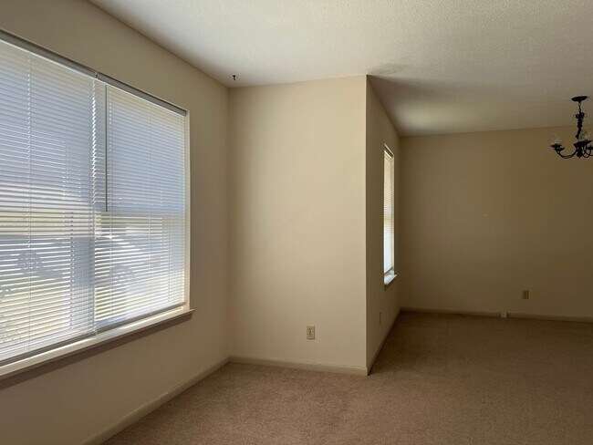 Foto del edificio - 4612 N Cypress St