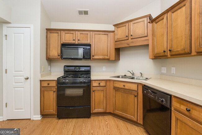 Building Photo - 416 Arrowhead Trail