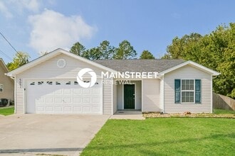 Building Photo - 5051 Cattail Ln