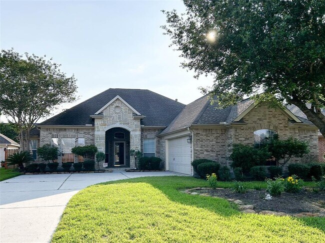 Foto del edificio - 18611 Peralta Hill Ln
