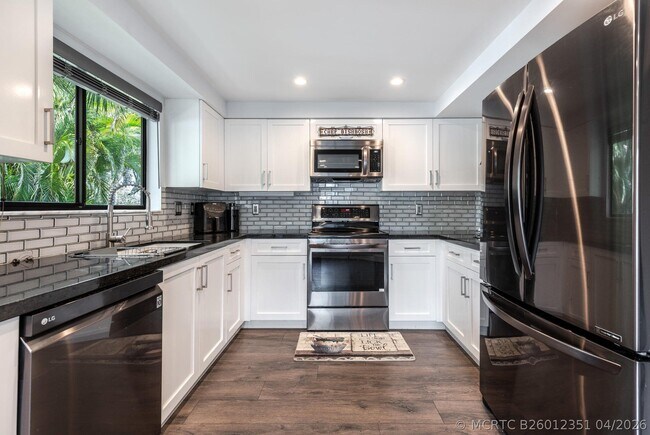 Building Photo - 7284 Clunie Pl