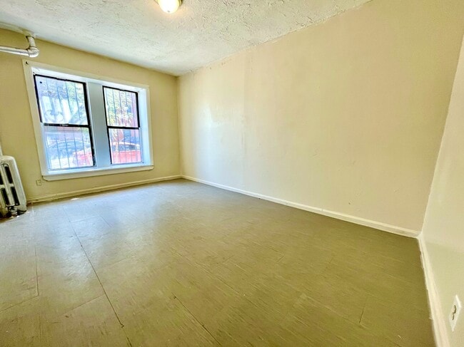 Foto del edificio - 1331 Seneca Ave