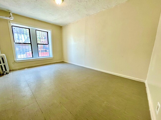 Foto del edificio - 1331 Seneca Ave