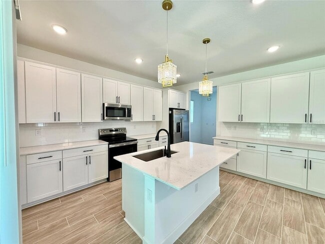 Building Photo - 733 Wekiva Ridge Dr