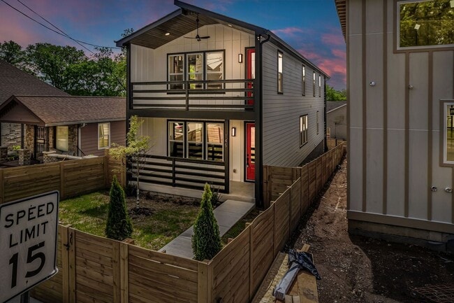 Building Photo - 145 Fain St