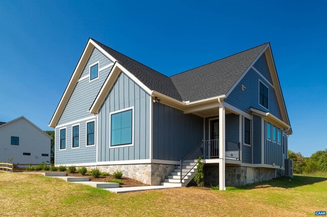 Building Photo - 91 Willow Creek Dr