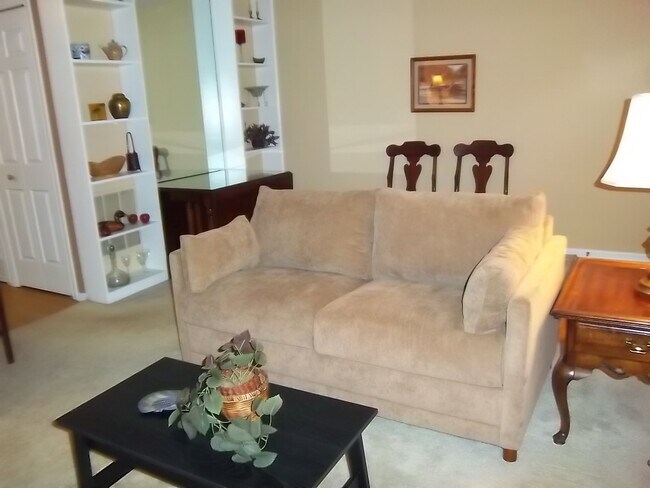 Building Photo - 3551 Plumtree Dr
