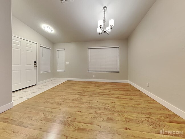 Building Photo - 9126 W Serrano St