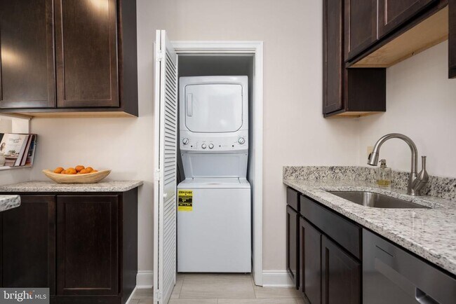 Foto del edificio - 620 Kenmore Ave