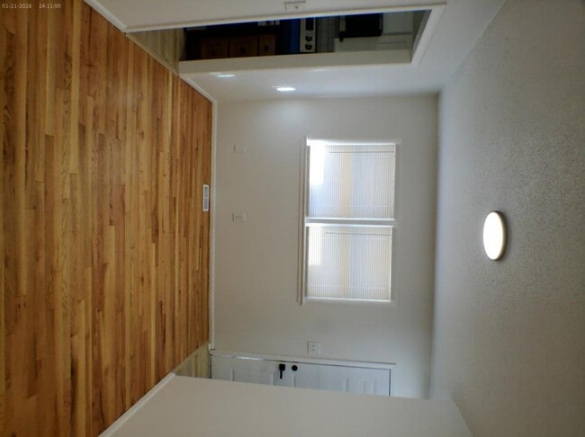 Building Photo - 12000 Armitage Dr