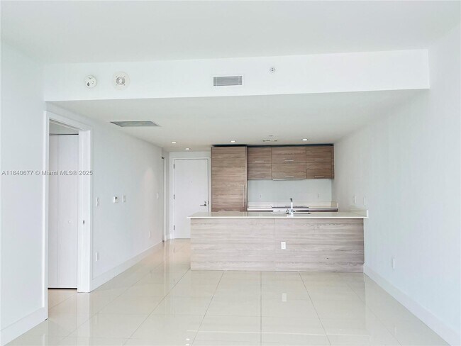 Foto del edificio - 1300 S Miami Ave