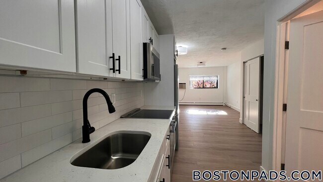 Foto del edificio - 741 E 6th St