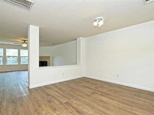 Building Photo - 110 Juniper Cir
