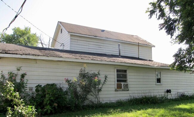 Foto del edificio - 2-Story Home! - $595 Month / $1,100 Down