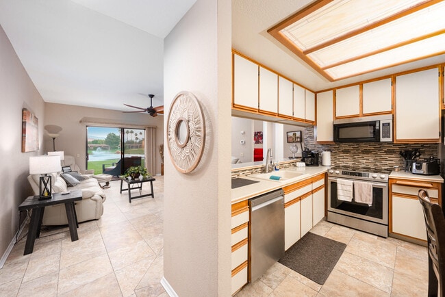 Building Photo - 28914 Desert Princess Dr
