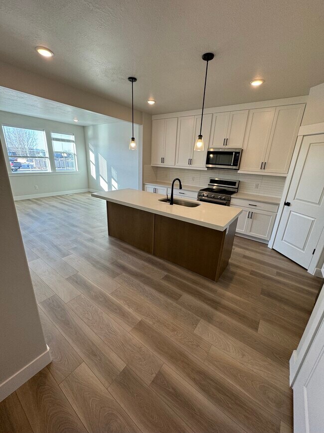 Foto del edificio - 454 E Nickel Ln