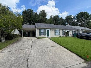 Building Photo - 104 Single Tree Ln