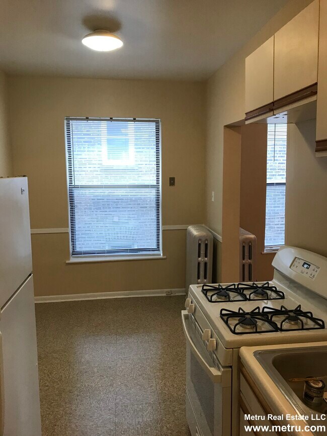 Foto del edificio - 7728 N Marshfield Ave