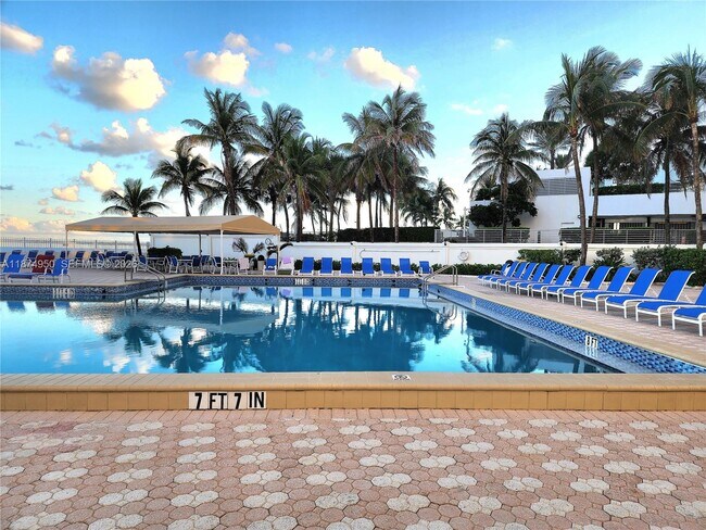 Foto del edificio - 3505 S Ocean Dr