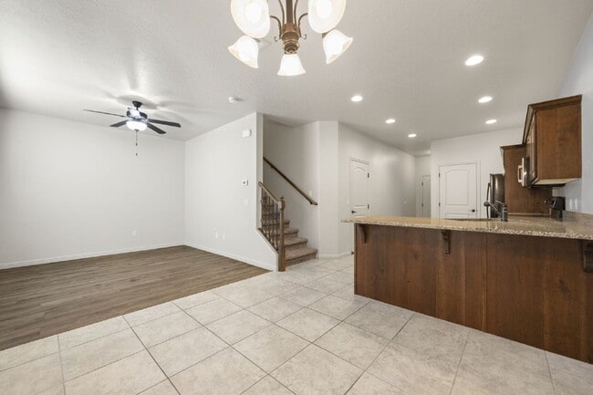 Building Photo - "Beautiful 3-Bedroom 2.5 Bath Townhome in the desirable Millcreek Springs TH Subdivision."