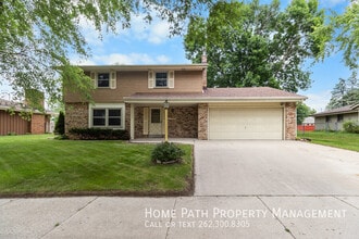 1412 Cottonwood Dr