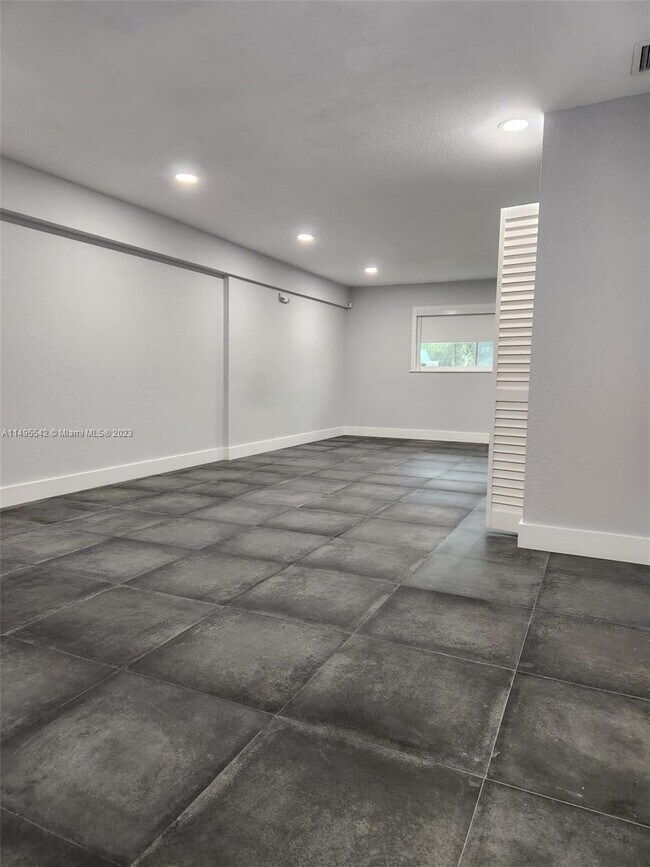 Foto del edificio - 404 W Oakland Park Blvd