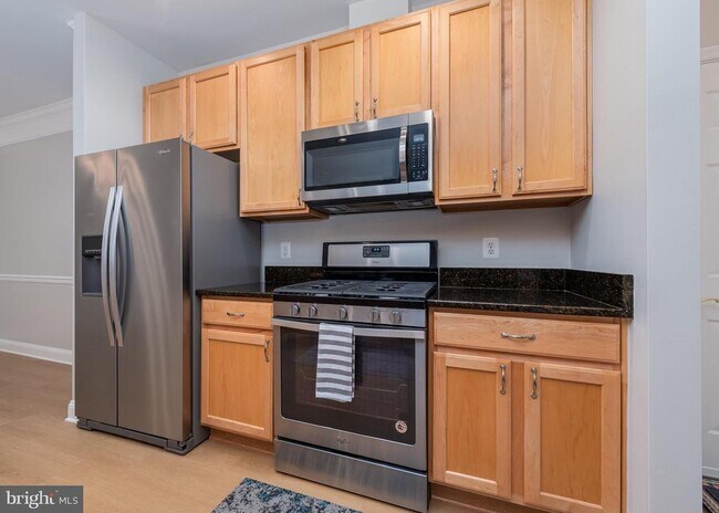 Foto del edificio - 5800 Clipper Ln