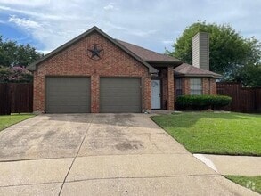 Building Photo - 2062 Bronco Ln