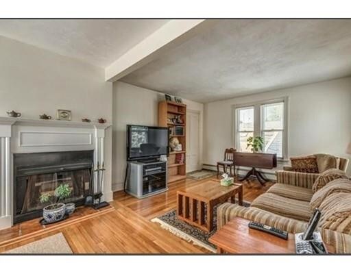 Primary Photo - 16 Bentley St
