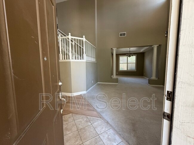 Building Photo - 637 Lavastone Dr