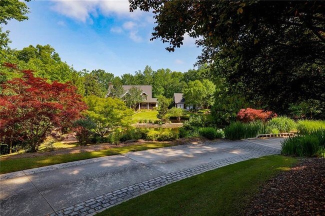 Building Photo - 6030 Seminole Dr