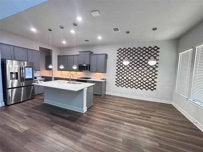 Building Photo - 713 Coppell Ct