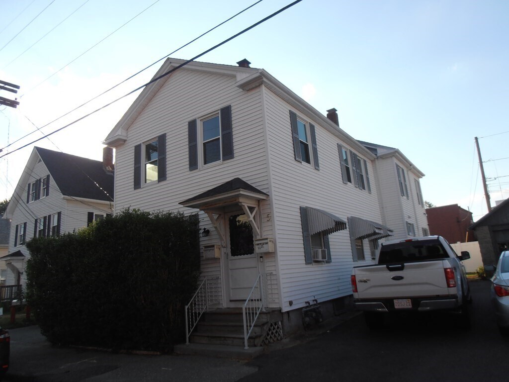 5 State St Unit 2, Taunton, MA 02780 Room for Rent in Taunton, MA