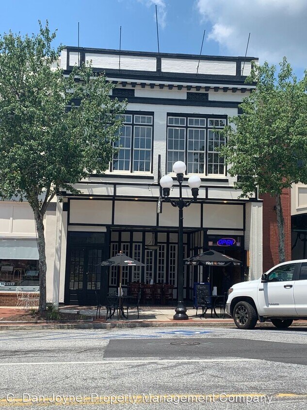 Primary Photo - 312 S Main St