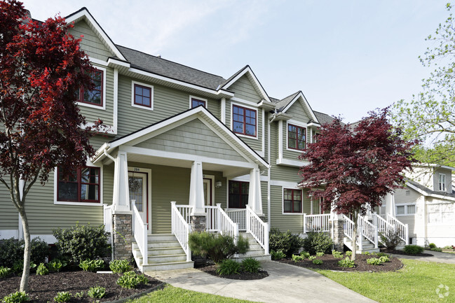 Building Photo - Fairbanks Townhouses