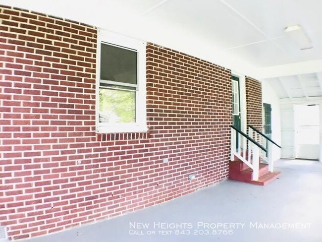 Foto del edificio - 3 bedroom in Charleston SC 29412