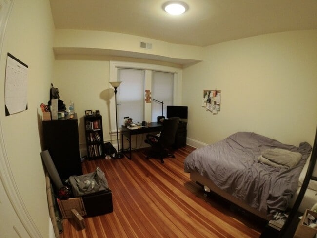 Foto del edificio - 1451 Beacon St