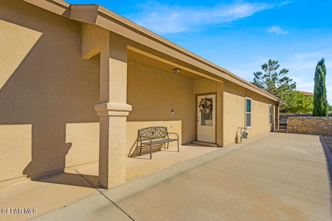 Building Photo - 3220 Scarlet Point Dr