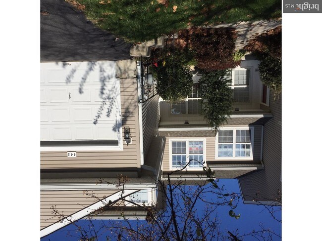 Foto del edificio - 143 Hidden Hollow Ct