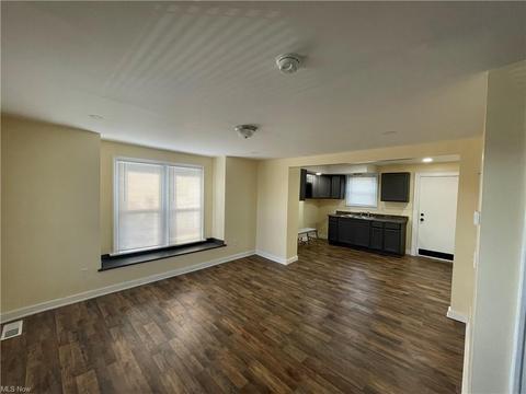 Foto del edificio - 15005 Miles Ave