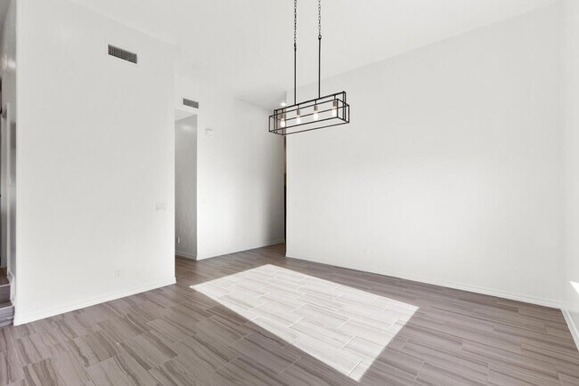Foto del edificio - 13348 Eton Ct