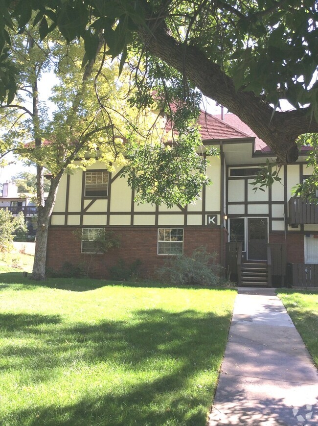 Building Photo - 3250 O'Neal Cir