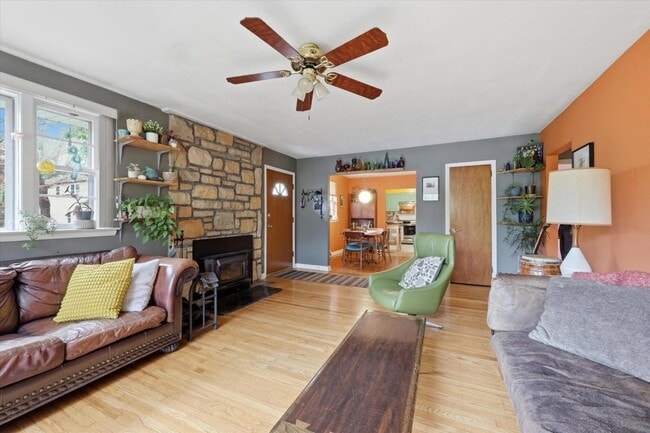 Building Photo - 201 Bowdoin Ave