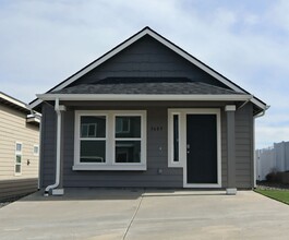 Building Photo - 3689 S Roosevelt St