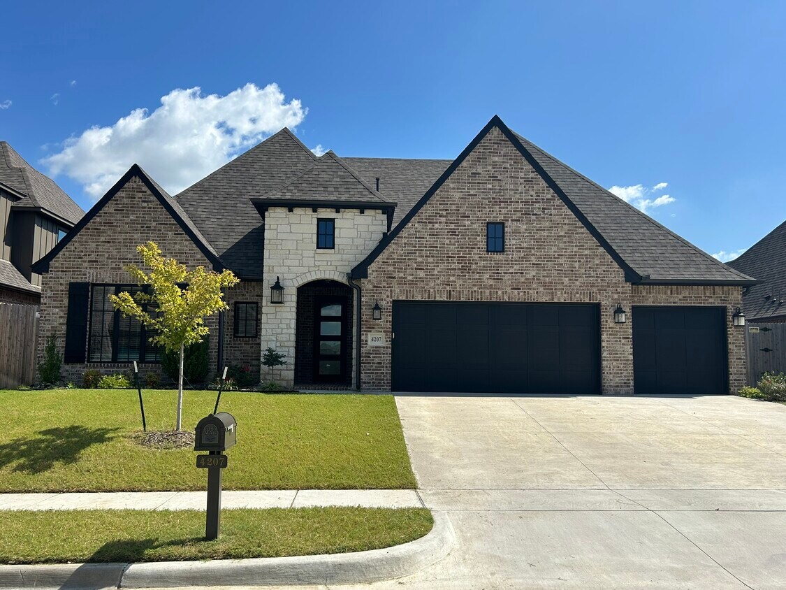 Foto principal - 4207 S 167th E Ave
