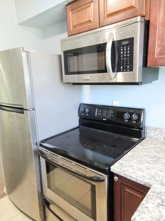 Foto del edificio - 602 20th Ln E