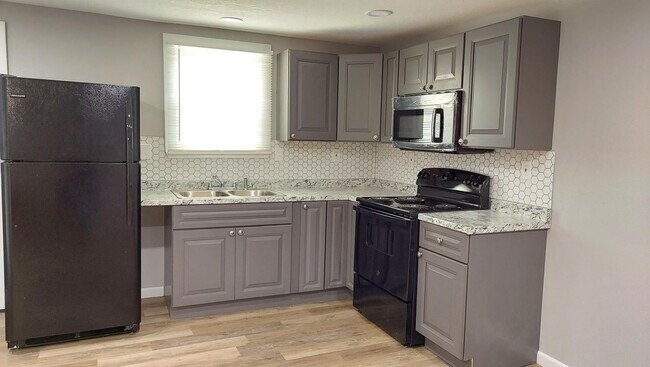 Foto del edificio - Newly Remodeled 3 Bedroom, 1 Bathroom