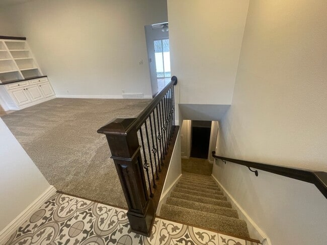 Building Photo - 1442 E Sandy Hills Dr